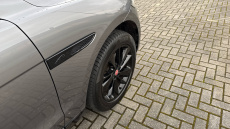 Jaguar F-Pace 2.0 D200 R-Dynamic Black 5dr Auto AWD Diesel Estate